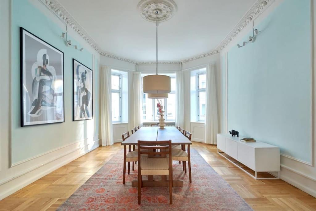 Moderen And Sleek 3Br With Bath By The Lakes And Metro Kopenhagen Buitenkant foto