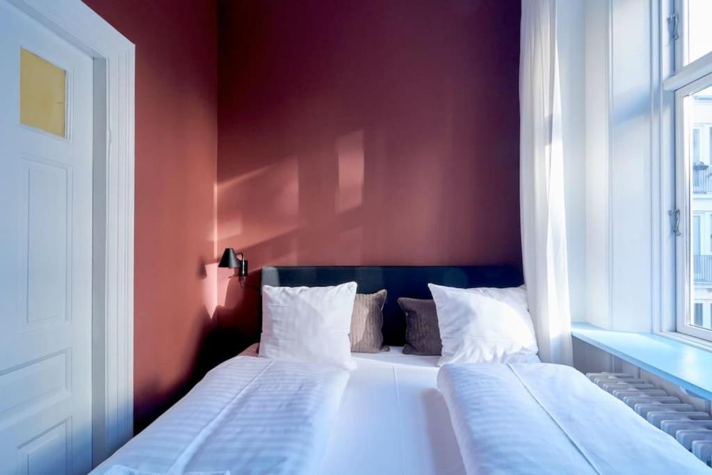 Moderen And Sleek 3Br With Bath By The Lakes And Metro Kopenhagen Buitenkant foto