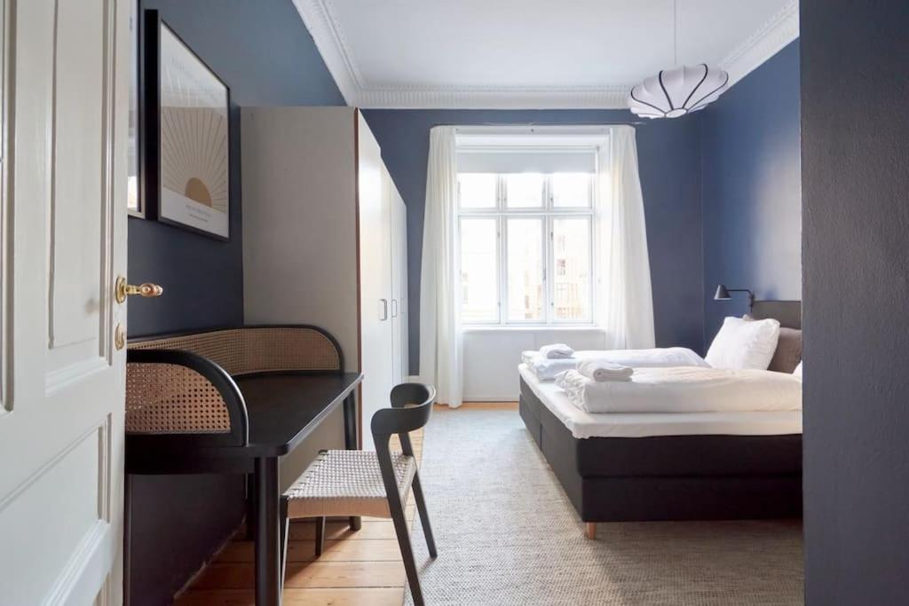 Moderen And Sleek 3Br With Bath By The Lakes And Metro Kopenhagen Buitenkant foto