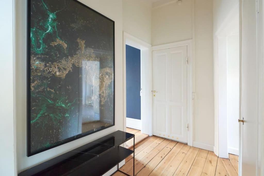 Moderen And Sleek 3Br With Bath By The Lakes And Metro Kopenhagen Buitenkant foto